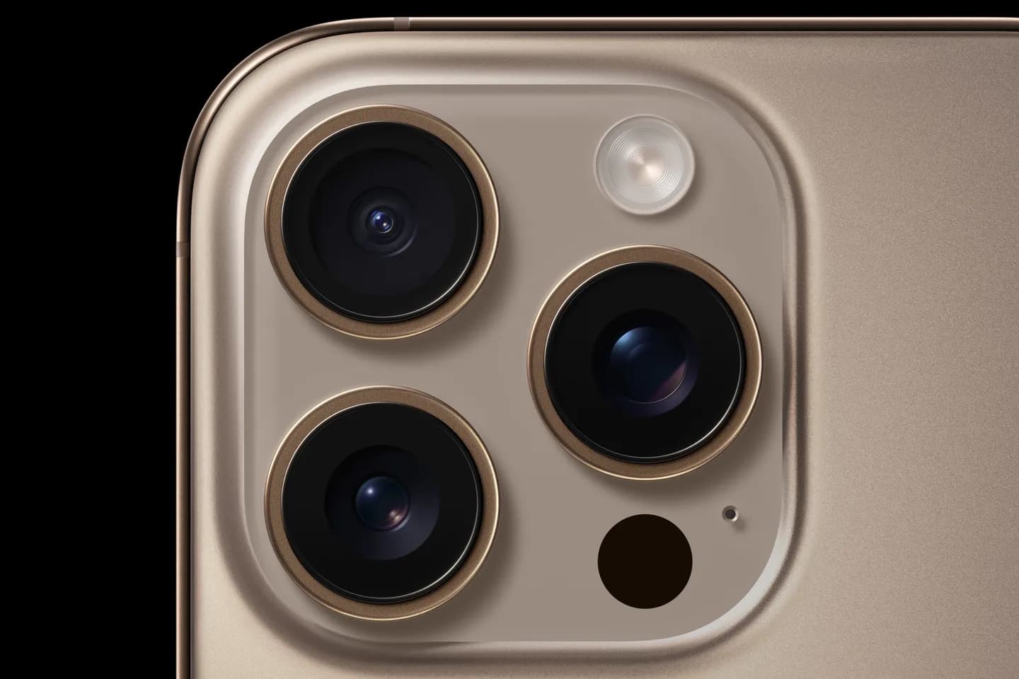 Apple Iphone 16 pro camera system