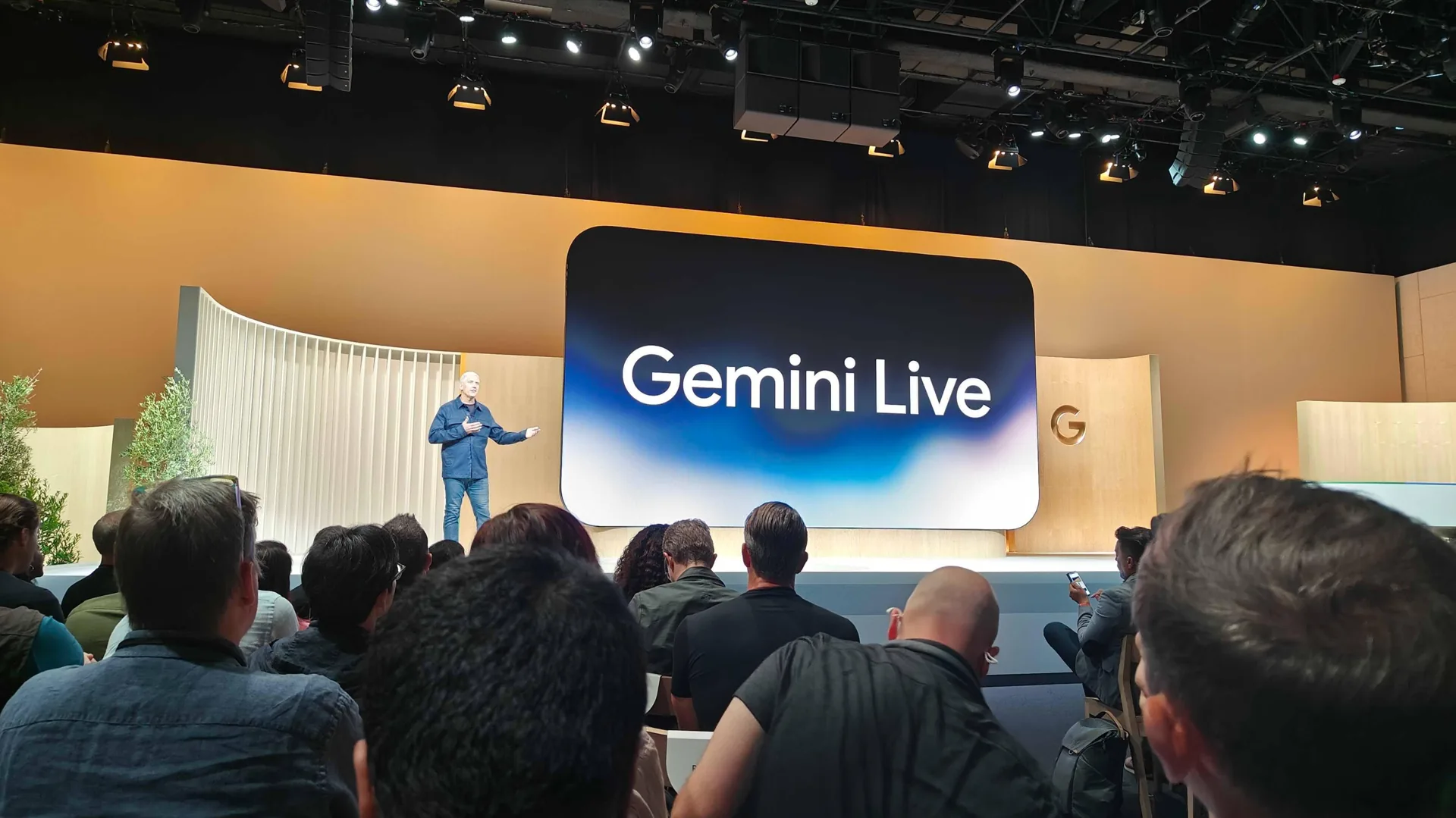 Google Gemini Live: Rolling out today